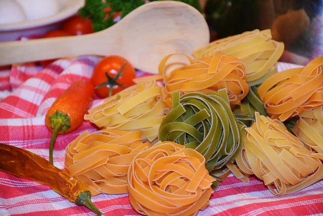 noodles, tagliatelle, pasta, raw, colorful, food, carbohydrates, raw pasta, staple food, italian, edible, fresh, spinach noodle, tomato pasta, mediterranean cuisine, italian cuisine, noodles, pasta, pasta, pasta, pasta, pasta